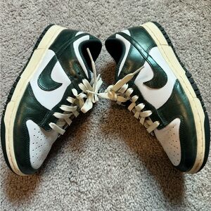 Nike low dunks green and white